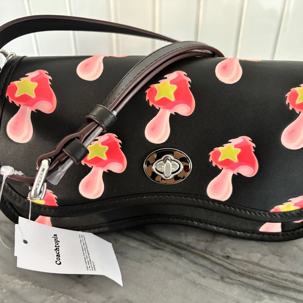 NWT Coach Coachtopia Wavy Dinky Leather Mushroom Purse Chain Crossbody  CL760